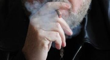 smoking delays wound healing